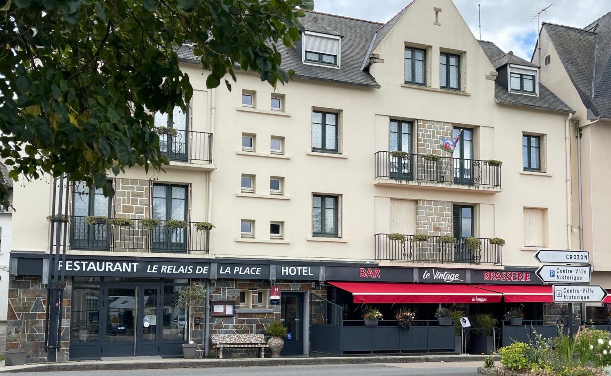 Le Relais De La Place Le Faou Exterior photo